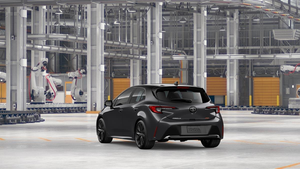 New 2026 Magnetic Gray Metallic with Midnight Black Metallic roof <sup>1</sup> Toyota  XSE image 9