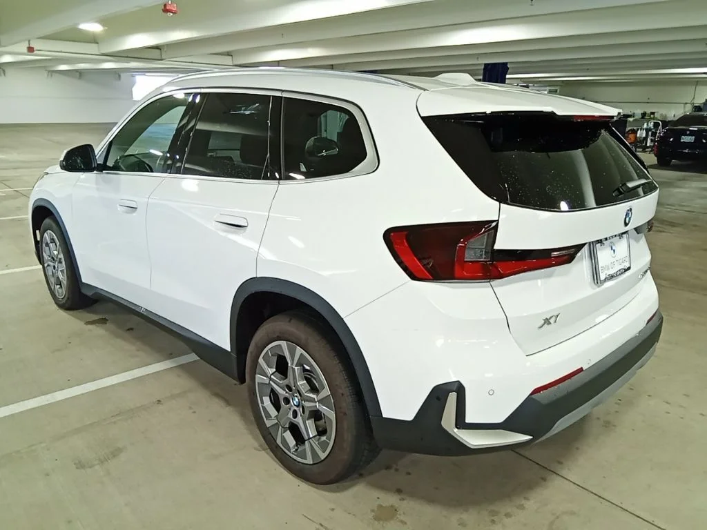 Used 2023 Alpine White BMW xDrive28i image 7