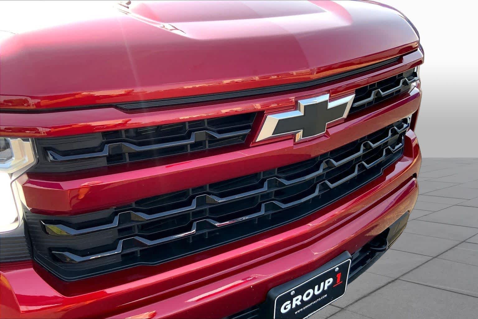 Used 2024 Radiant Red Tintcoat Chevrolet RST image 30