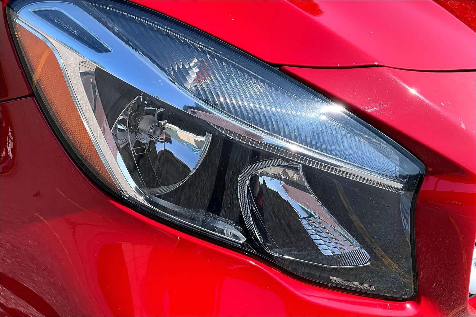 Used 2018 Jupiter Red Mercedes-Benz GLA 250 image 27