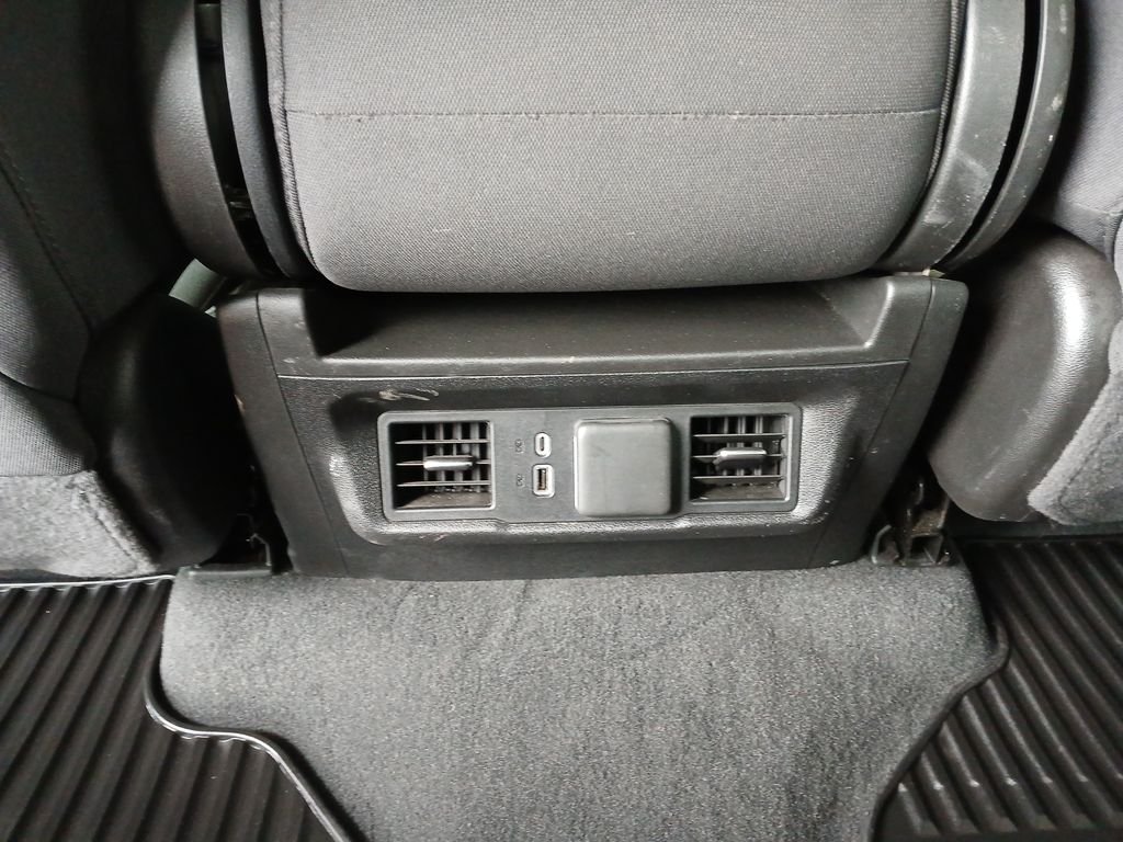 Used 2025 White Chevrolet LT image 22