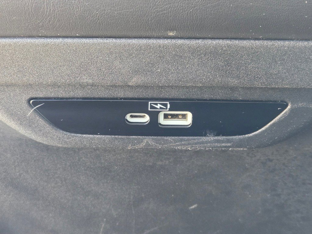 2024 Chrysler Pacifica PHEV Select - Photo 18