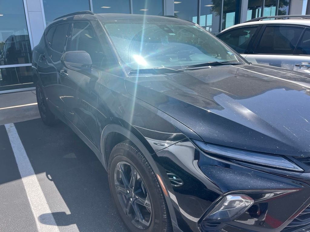 Used 2023 Black Chevrolet LT image 3