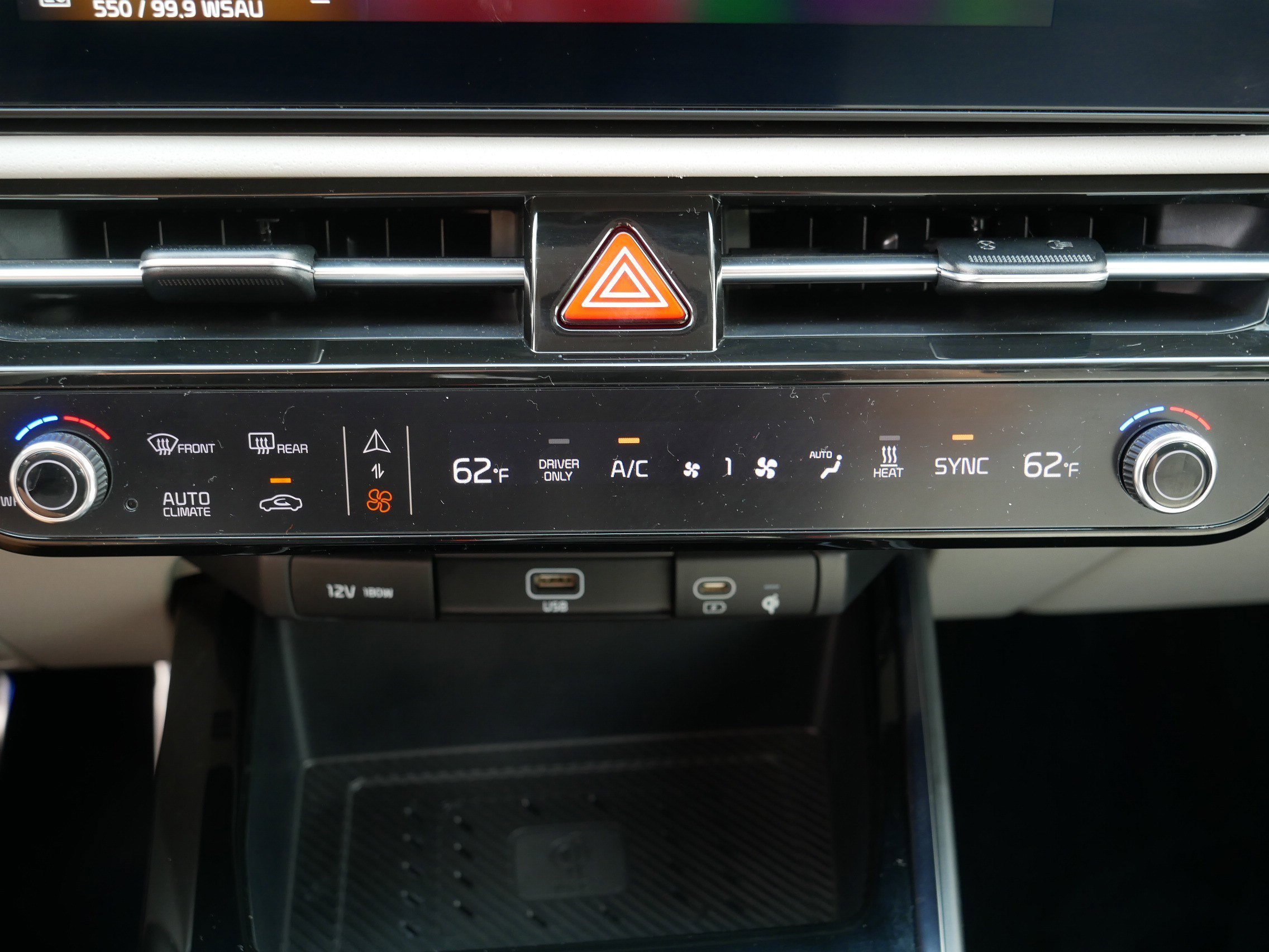 Certified Used 2024 Snow White Pearl Kia Wave image 23