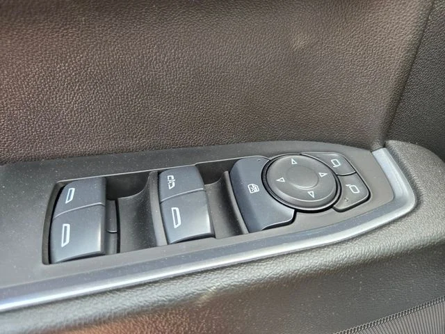 Used 2025 Red Chevrolet LT image 36
