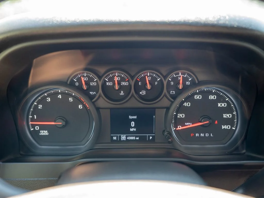 Used 2024 Summit White GMC Pro image 19