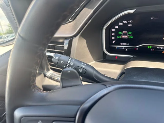 Used 2023  GMC AT4 image 22