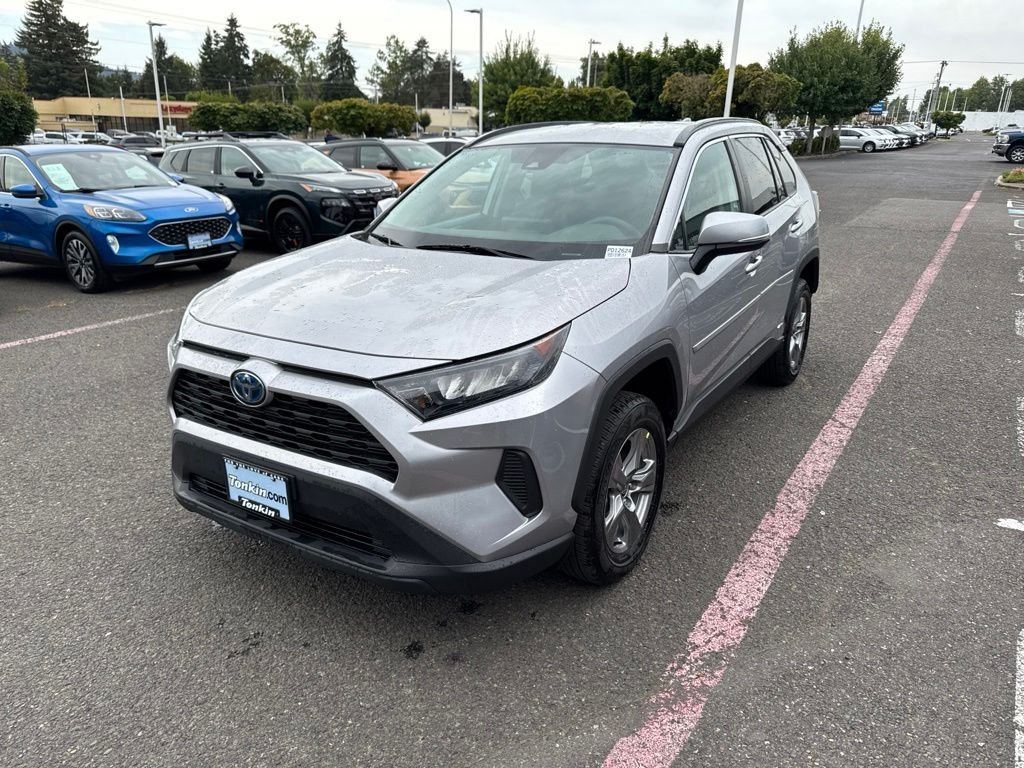 Used 2022 Silver Sky Metallic Toyota LE image 3