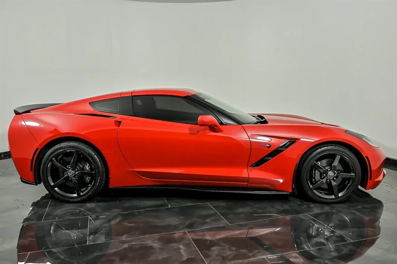 Used 2015 Crystal Red Tintcoat Chevrolet Stingray image 10