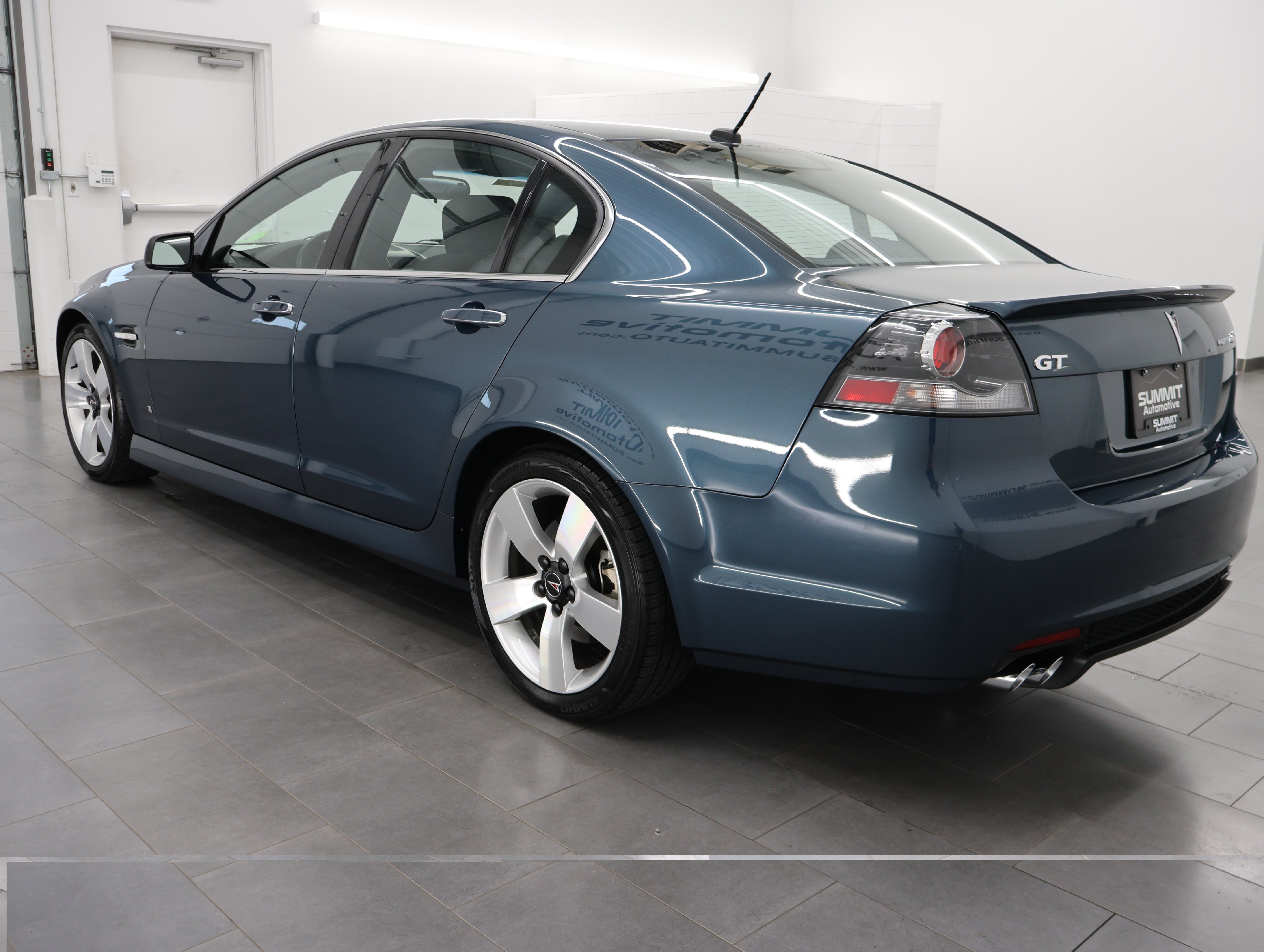 Used 2009 Pacific Slate Metallic Pontiac GT: GT-SPORT-MOON-HEATED SEATS-BLAUPUNKT 6 CD CHANGER-NEW TIRES-1 OWNER image 6