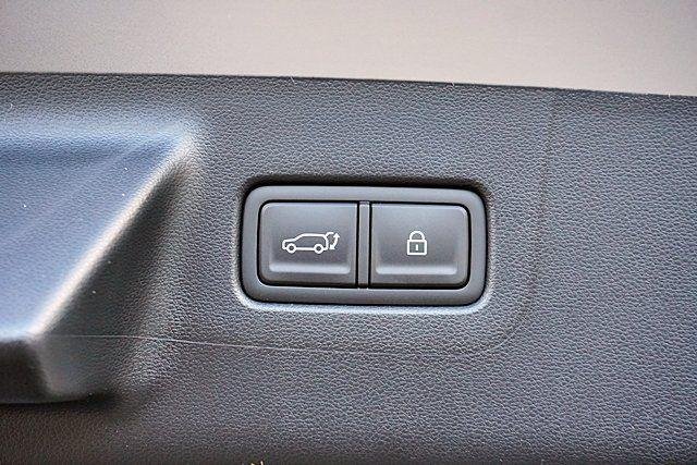 New 2026 Silver Hyundai SEL FWD image 17