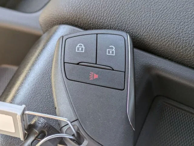 New 2025 Summit White GMC Pro image 26