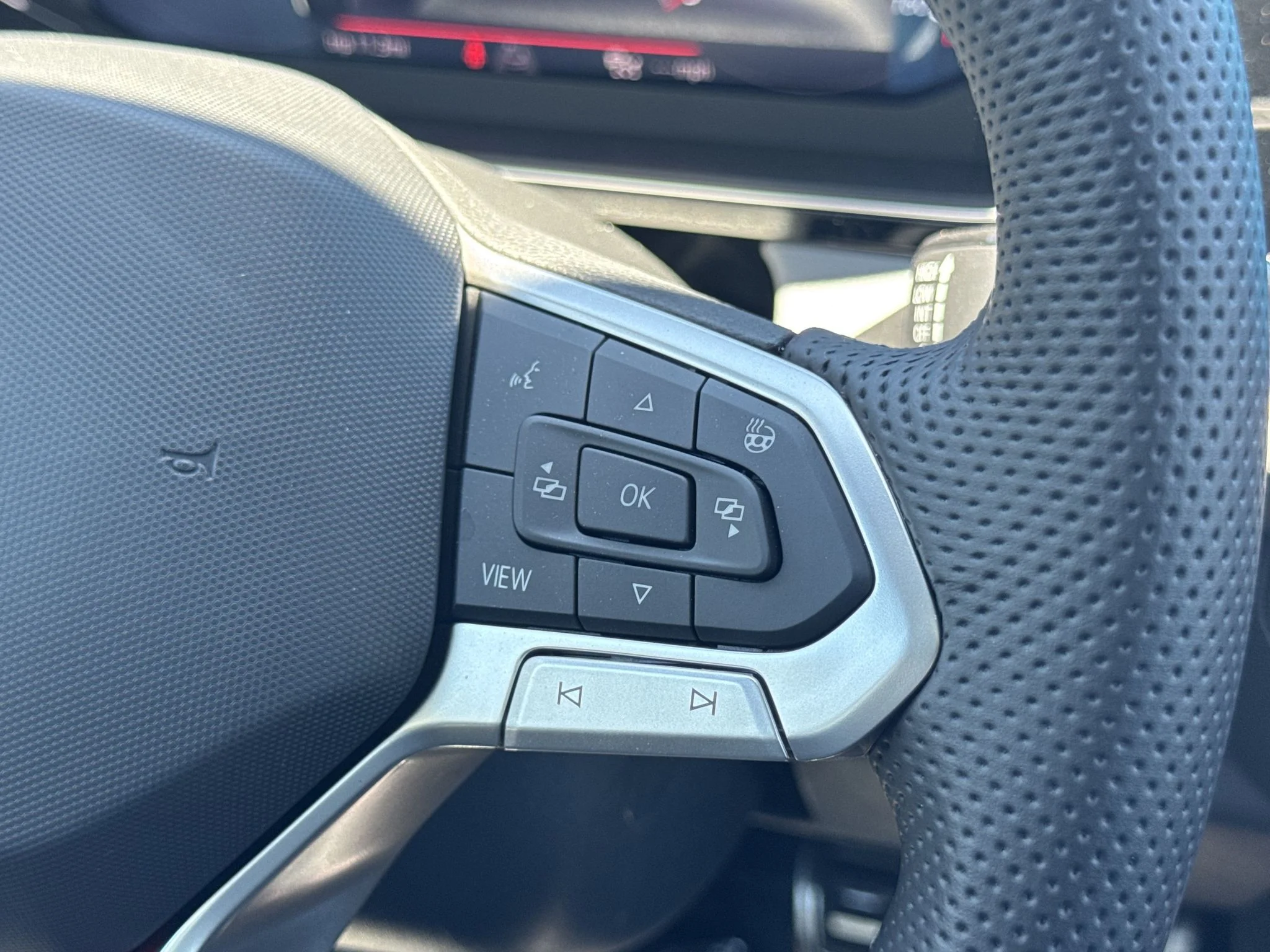 New 2026 Deep Black Pearl Volkswagen Autobahn image 21