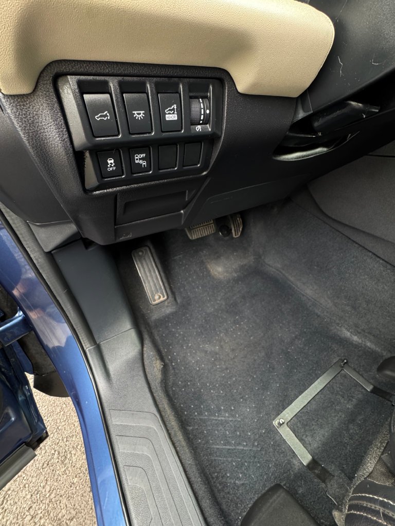 Used 2021 Abyss Blue Pearl Subaru Limited image 16