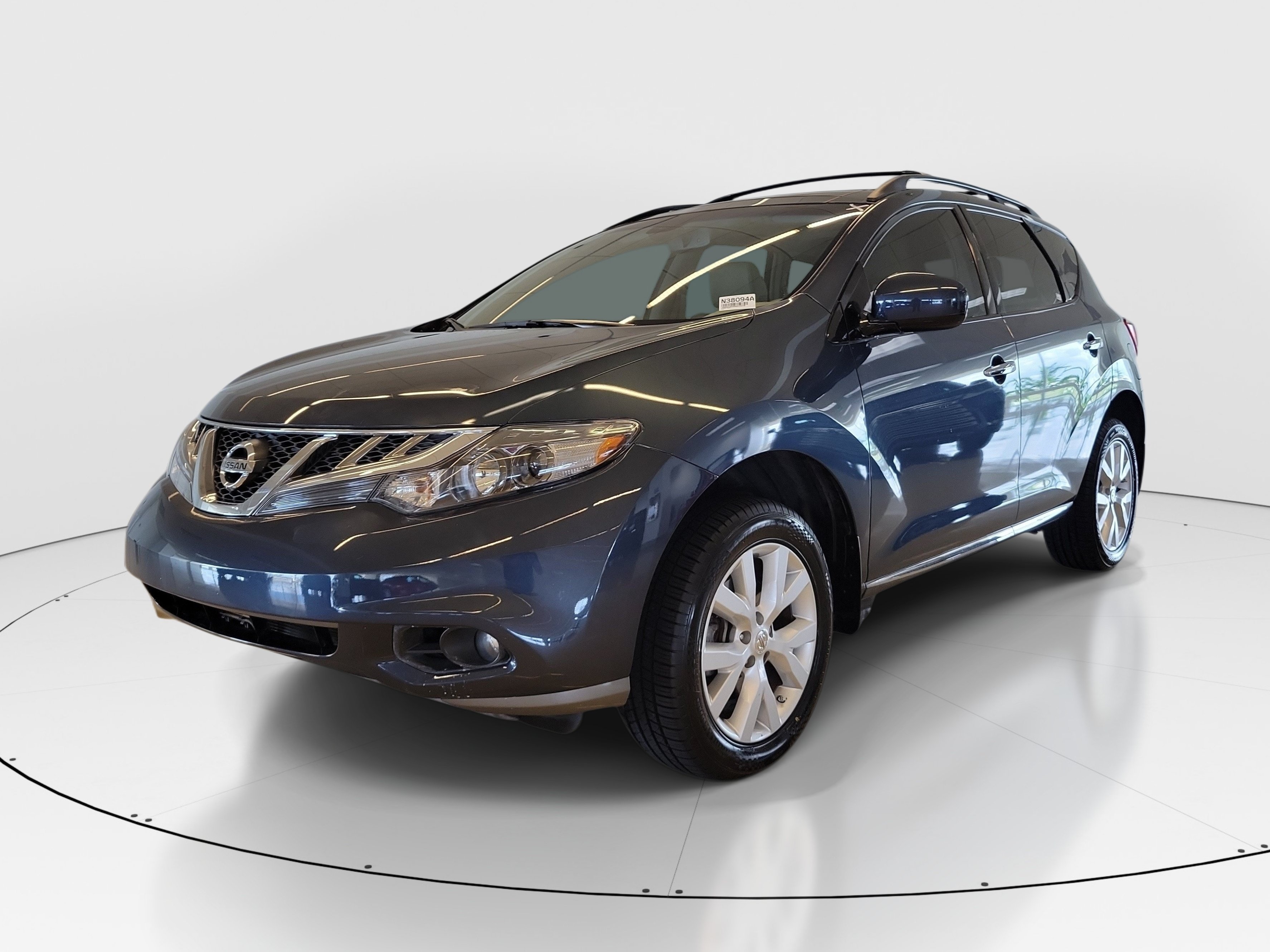 Used 2013 Graphite Blue Nissan SL image 5