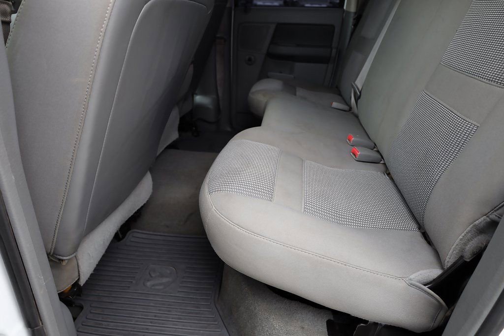 Used 2006 Bright White Dodge SLT image 17