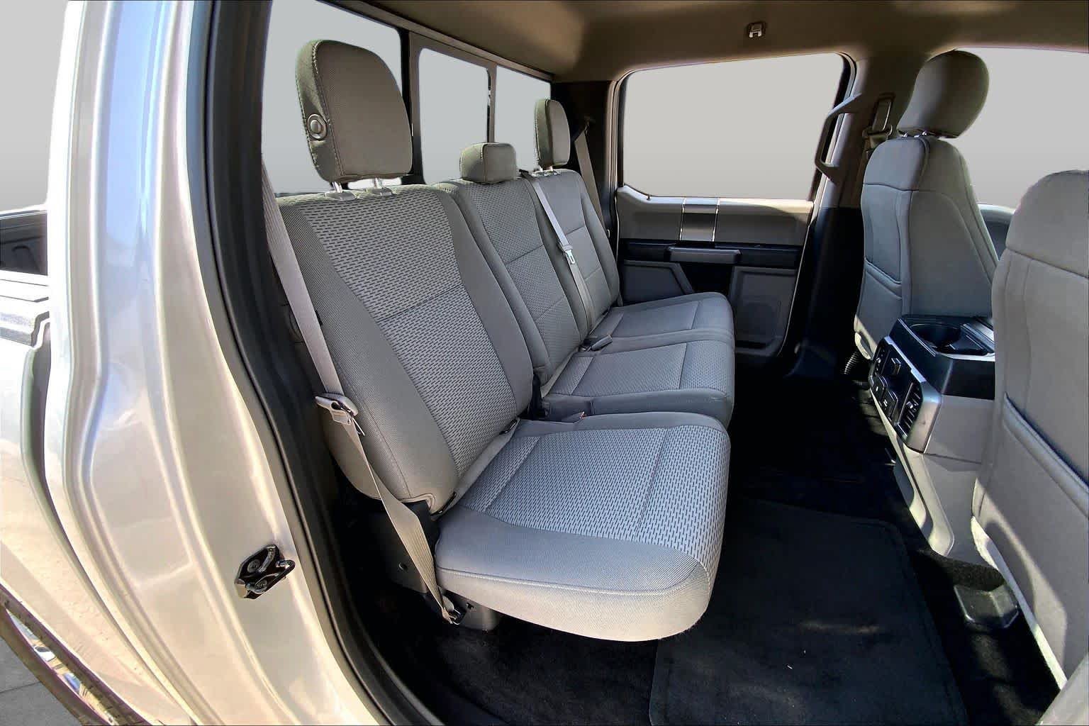 Used 2017 Ingot Silver Metallic Ford XLT image 19