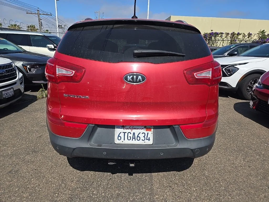 Used 2011 Red Kia LX image 7