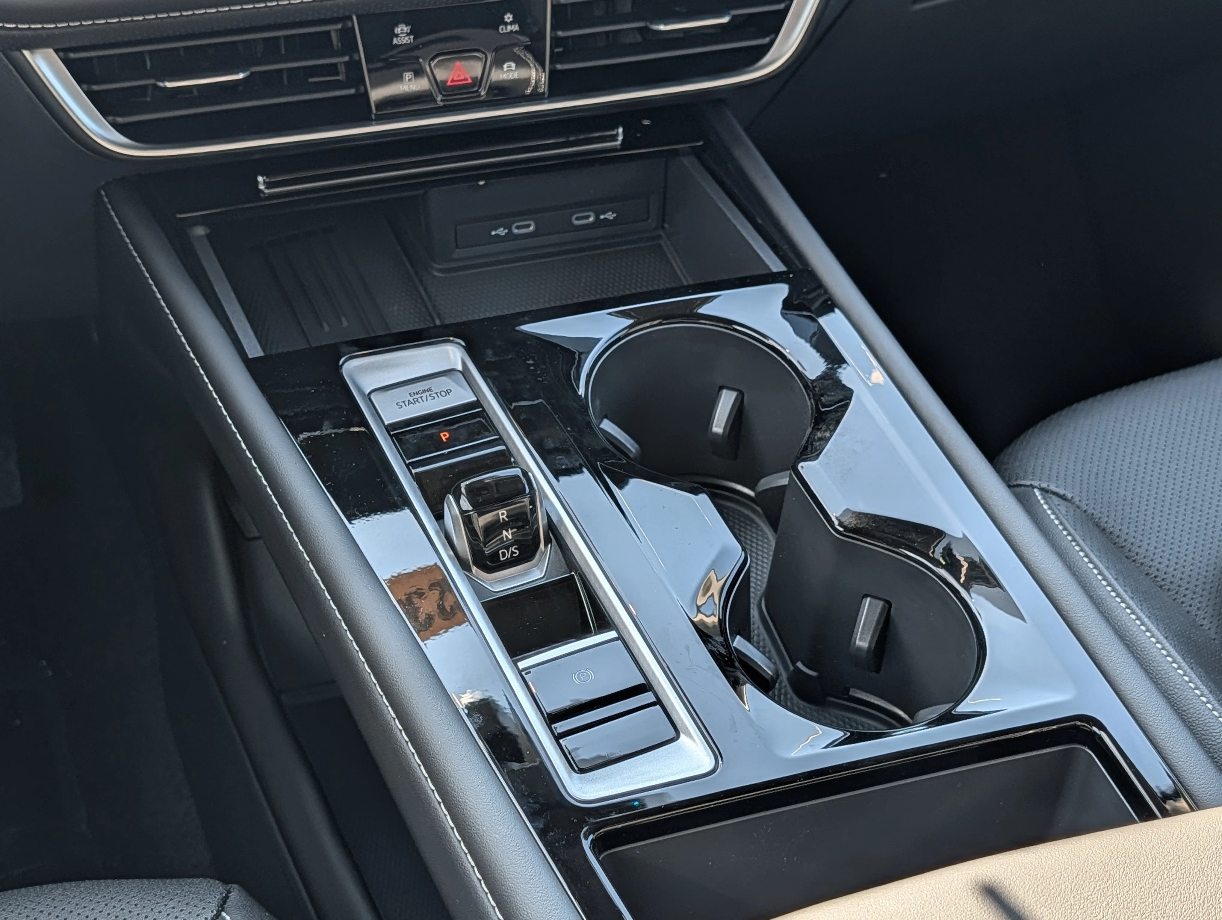 New 2026 Pure Gray Volkswagen 2.0T SE w/Technology image 9