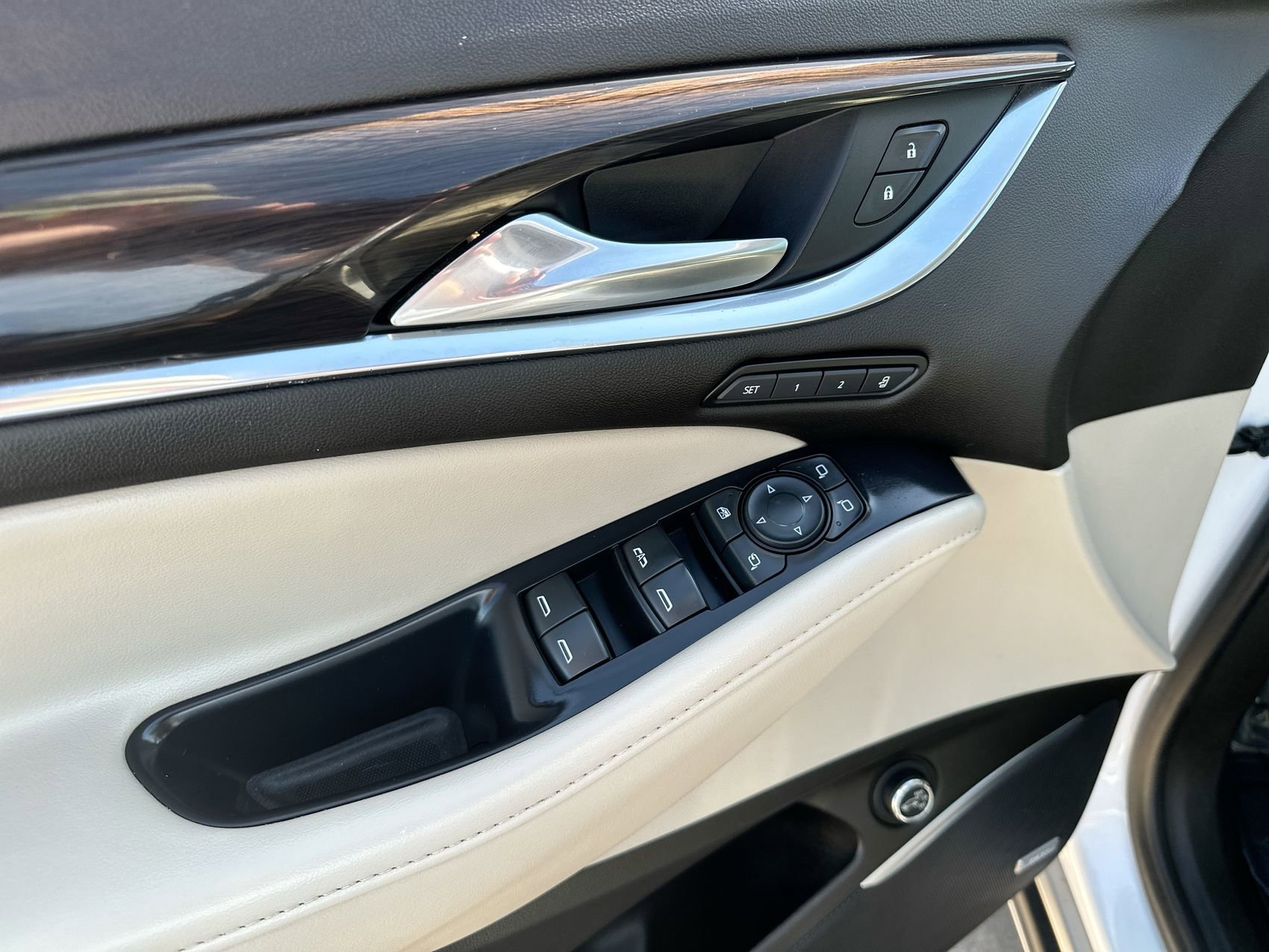 Used 2021 White Frost Tricoat Buick Premium Group image 13