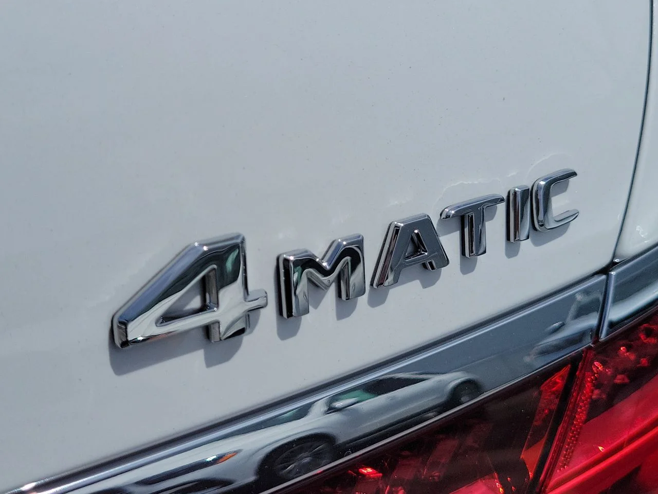 New 2026 MANUFAKTUR Moonlight White Metallic Mercedes-Benz S 580 image 8