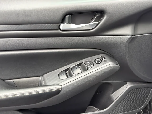Used 2025 Gray Nissan 2.5 SV image 29