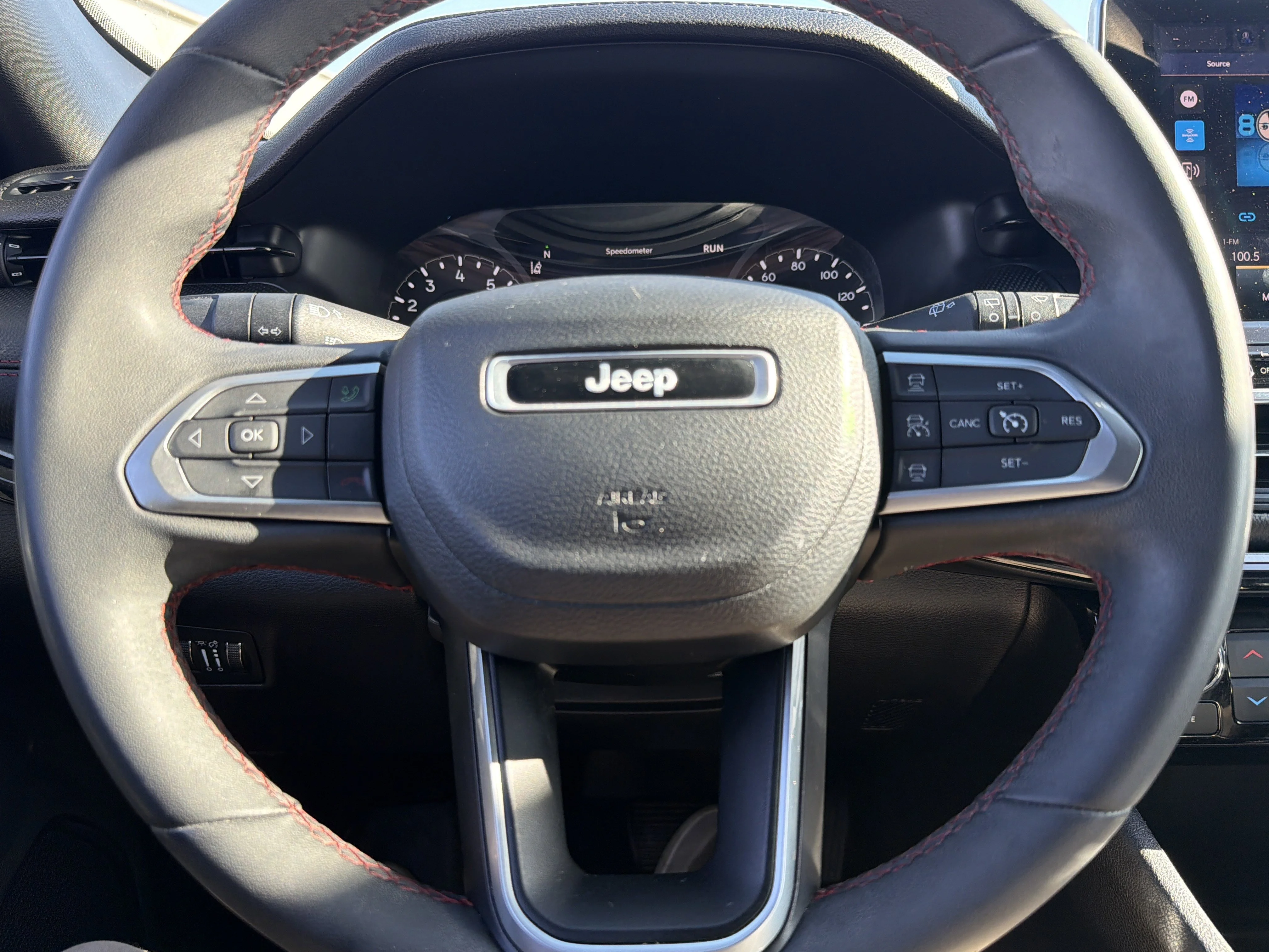 Used 2023 Billet Silver Metallic Clearcoat Jeep Trailhawk image 24