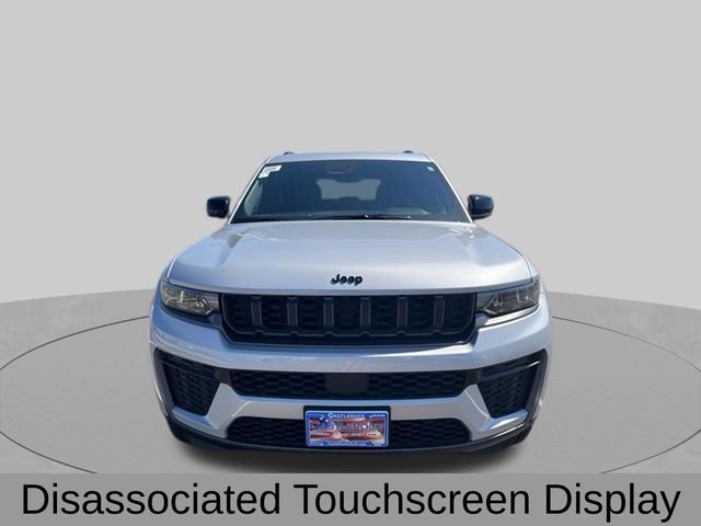 New 2026 Silver Zynith Exterior Paint Jeep Altitude image 11