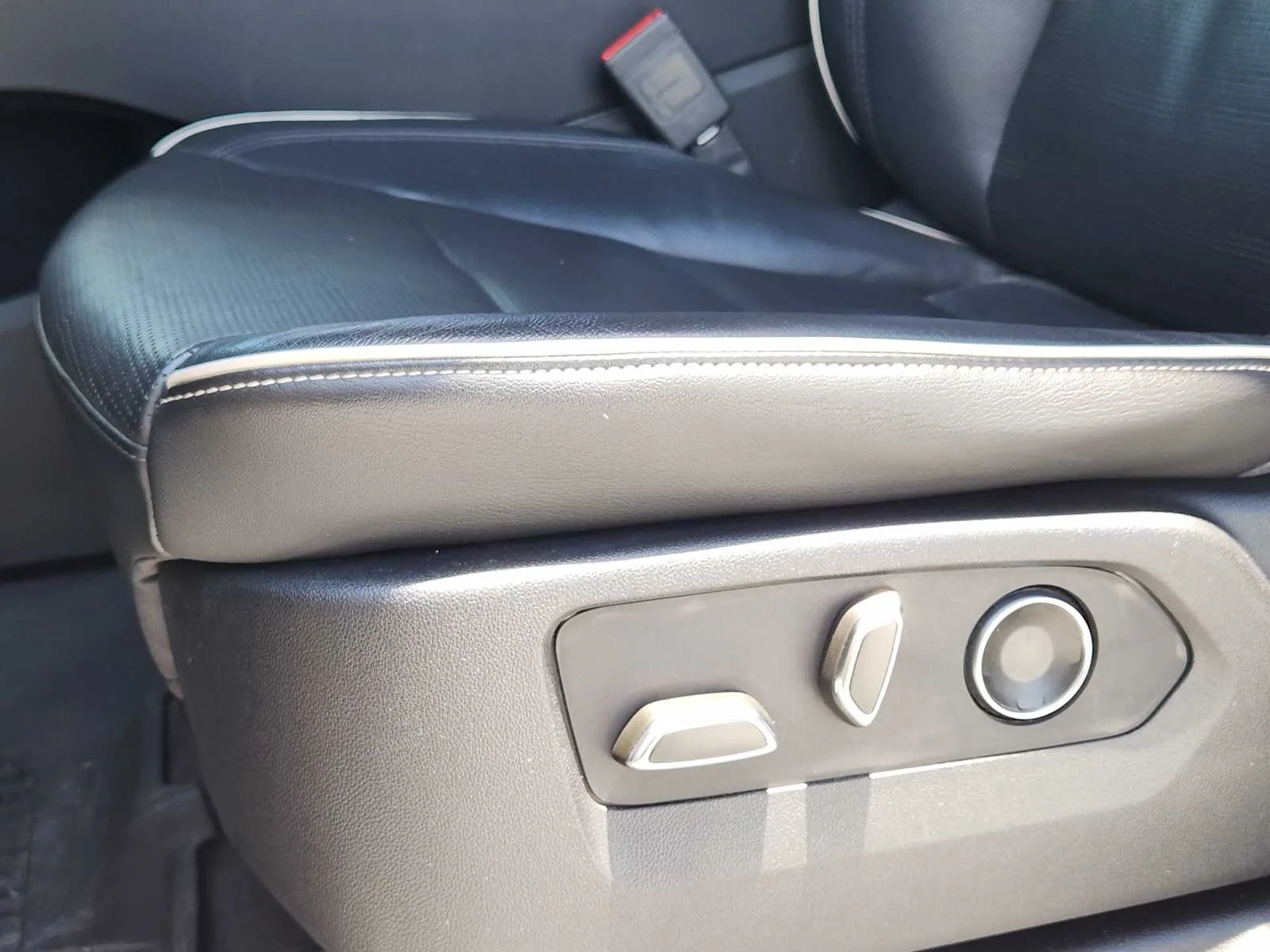 Used 2021 Sandstone Metallic Cadillac Premium Luxury image 23
