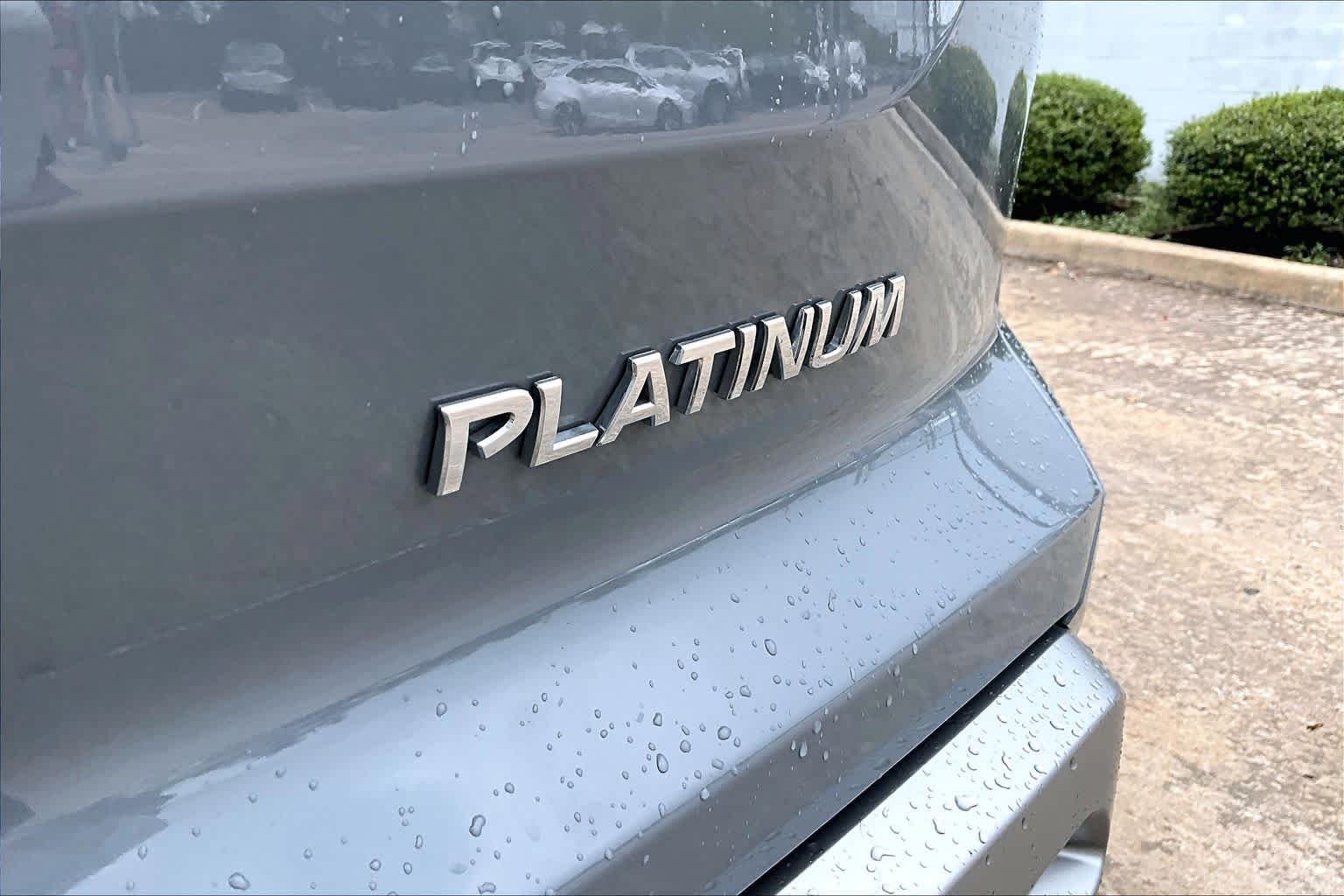 Used 2025 Boulder Gray Pearl Nissan Platinum image 10