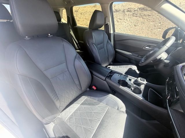 2024 Nissan Rogue Platinum - Photo 33