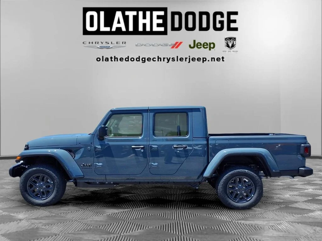 New 2026 Anvil Clear-Coat Exterior Paint Jeep Sport S image 20