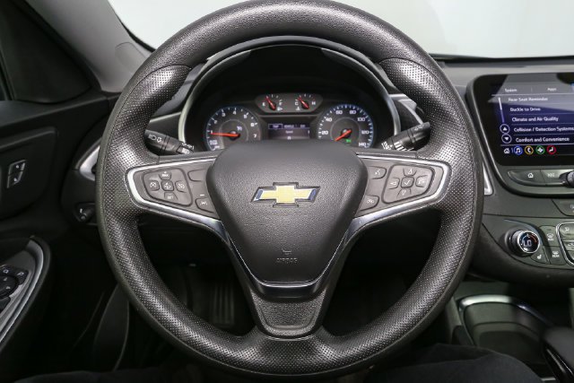 Used 2025 Blue Chevrolet LT image 28