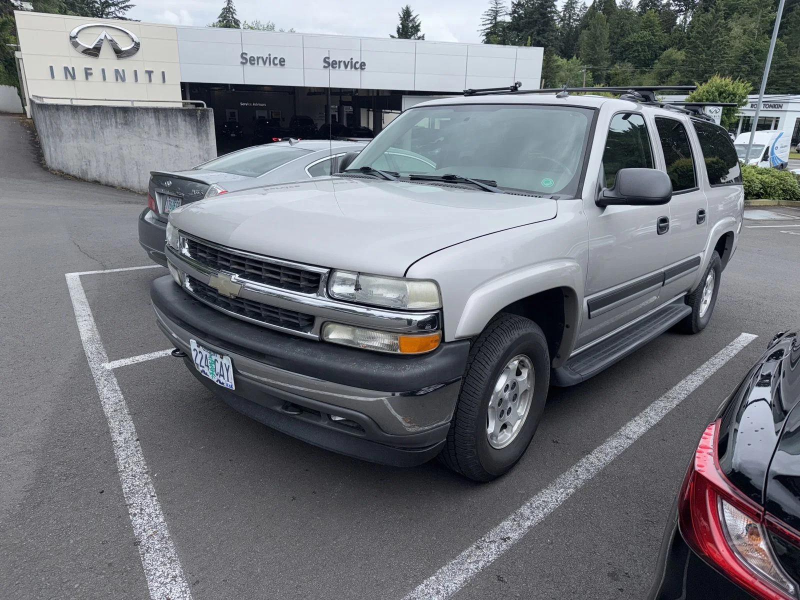 2005 Chevrolet Suburban's photo