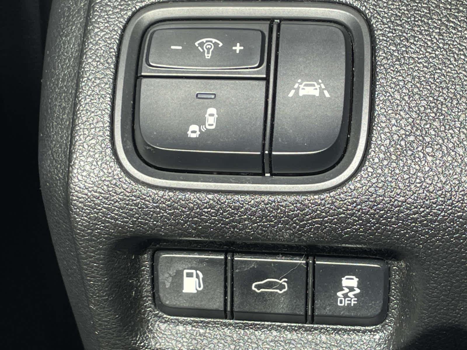 Used 2019 Snow White Pearl Kia SX image 40