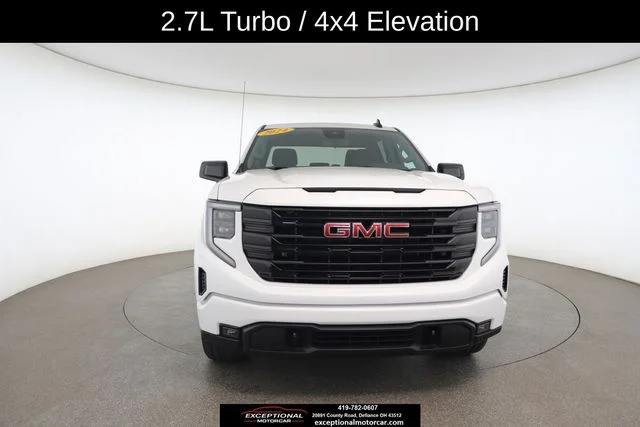 Used 2024 White GMC Elevation image 29