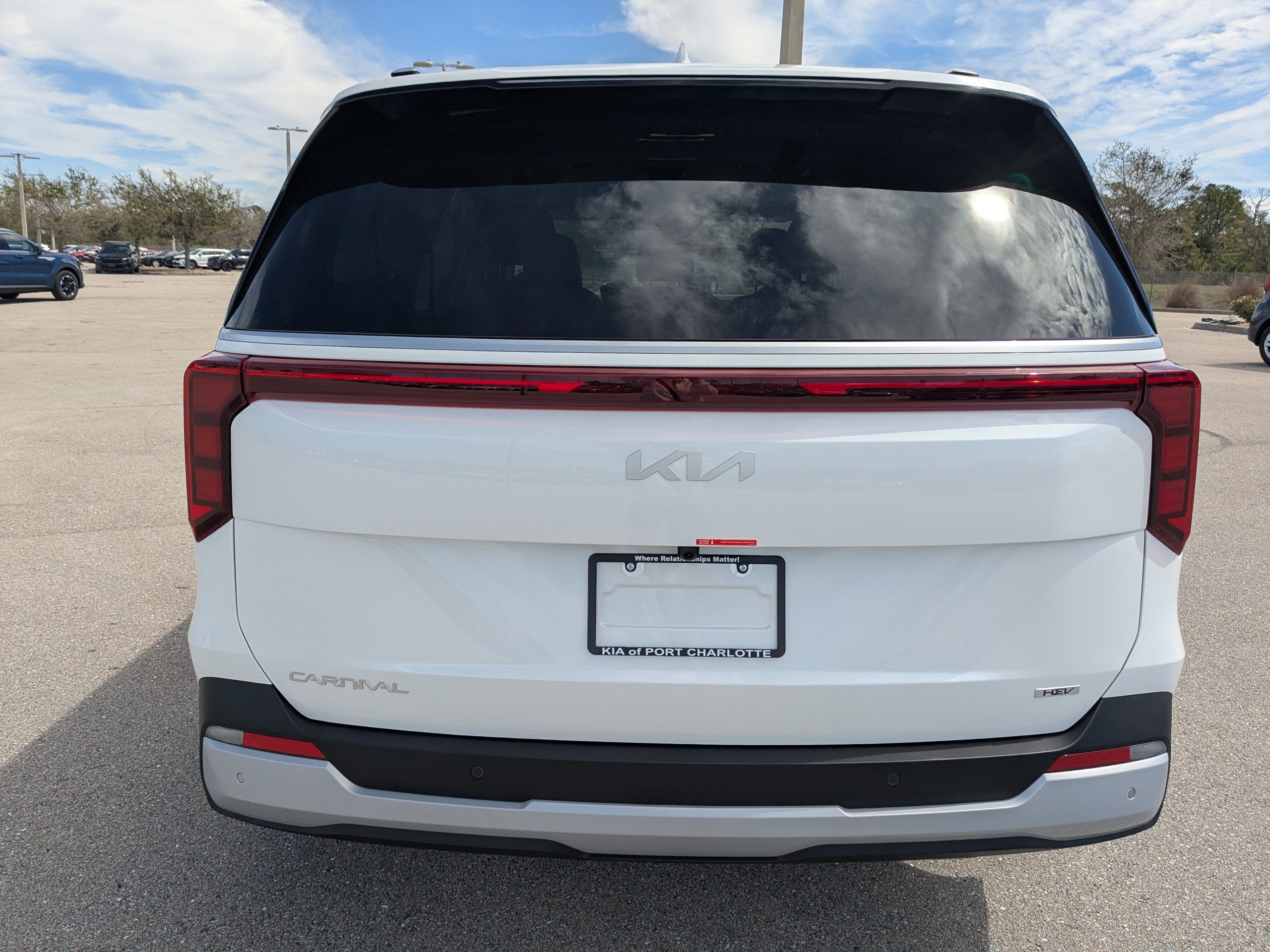 New 2026 Snow White Pearl Kia EX image 6
