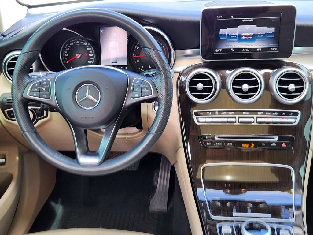 Used 2019 Polar White Mercedes-Benz 300 image 32
