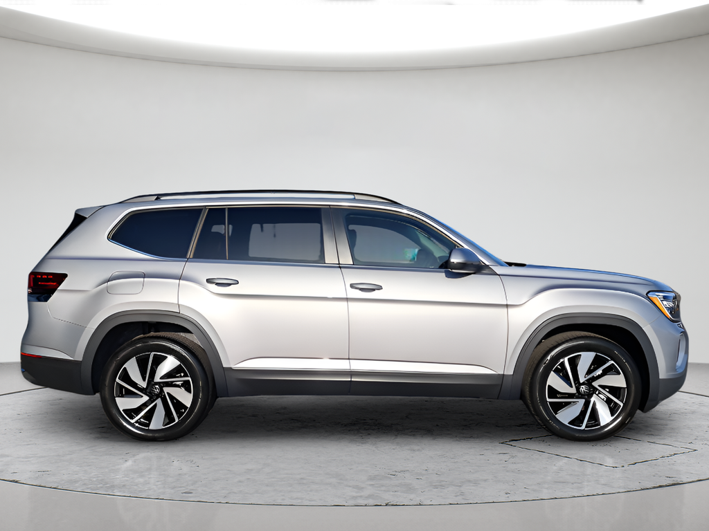 New 2026 Silver Volkswagen SE w/Technology image 2