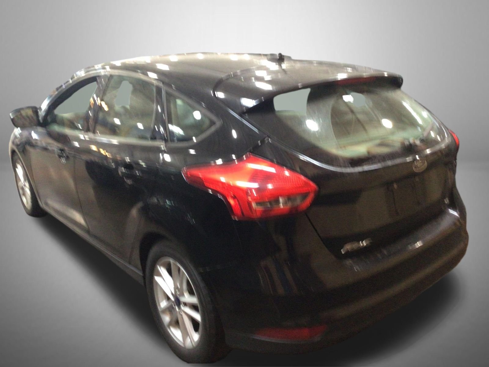 Used 2016 Black Ford SE image 3