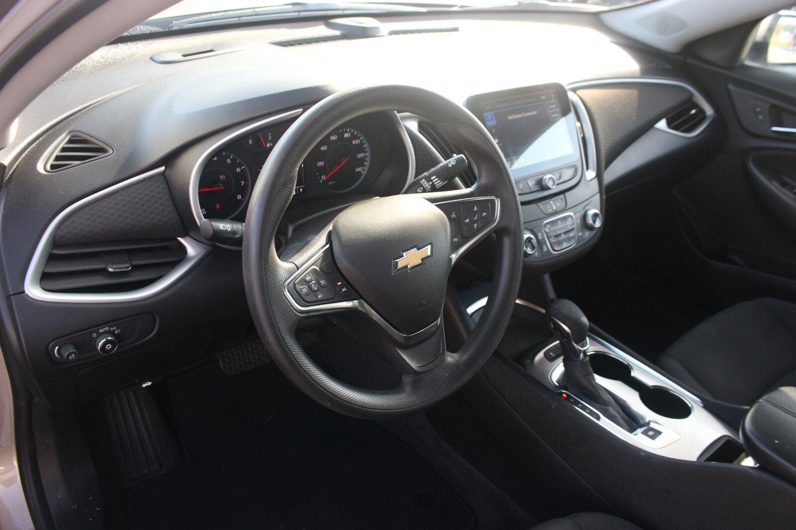 Used 2024 Mineral Gray Metallic Chevrolet 1LT image 15
