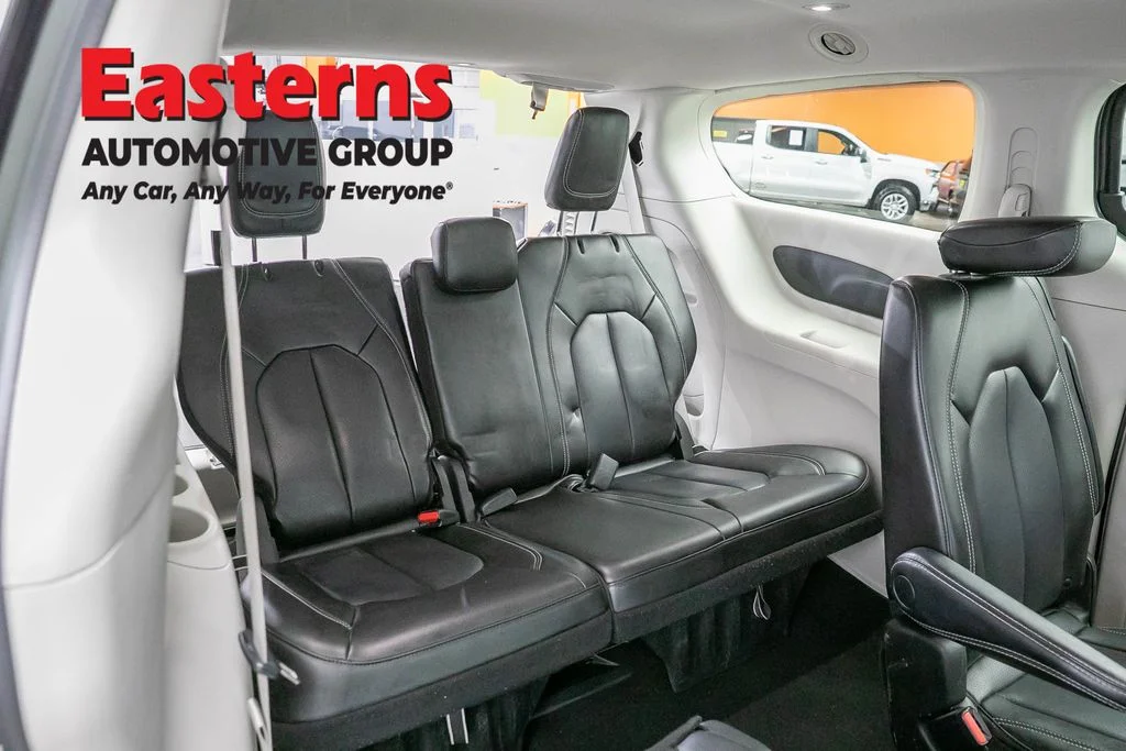 Used 2023 Gray Chrysler Touring L image 25
