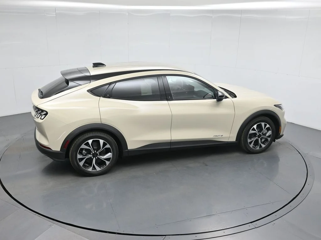 New 2026 Desert Sand Ford Select image 37