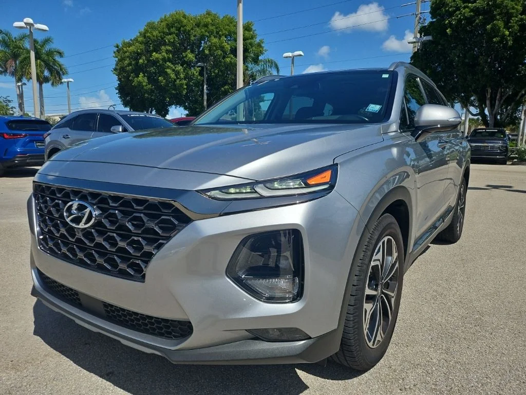Used 2020 Silver Hyundai Limited image 2