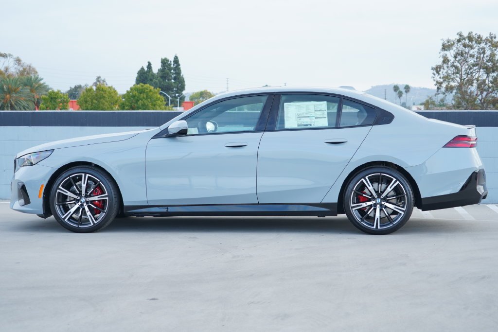 New 2027 Brooklyn Grey Metallic BMW 530i image 5