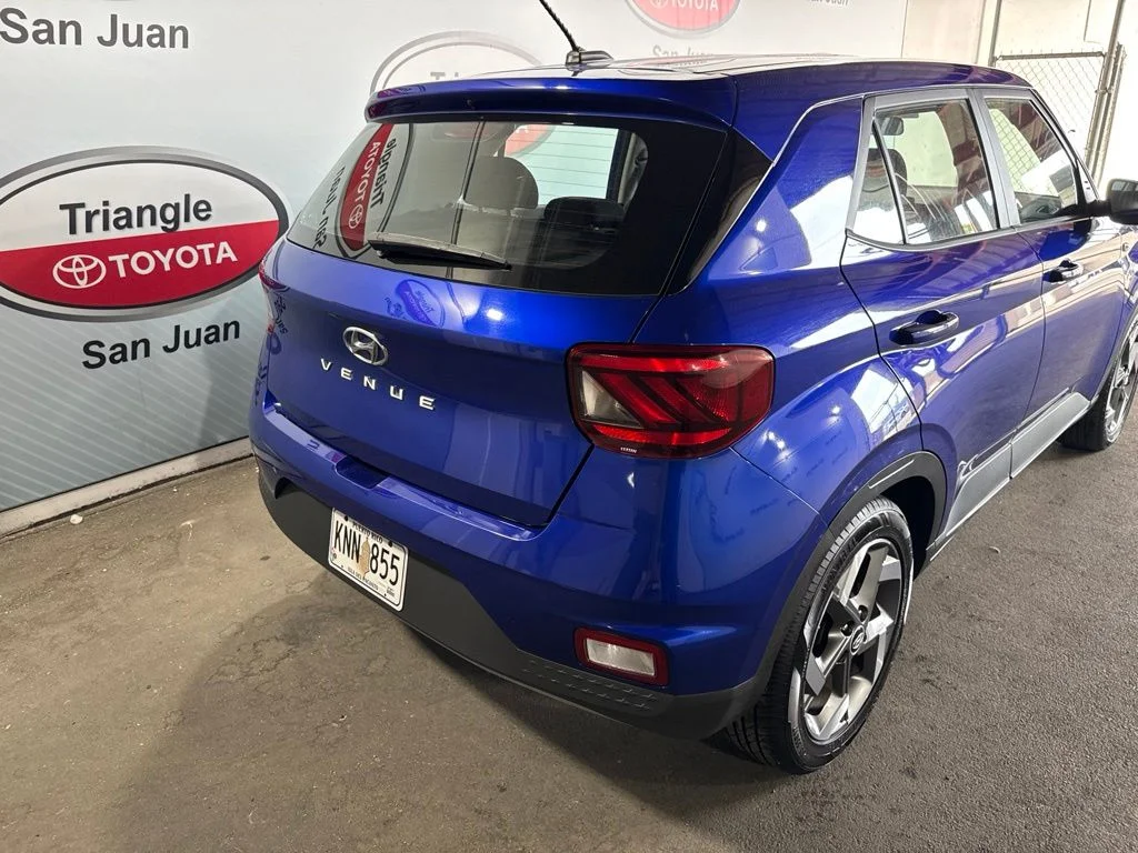Used 2025 Blue Hyundai SE image 18