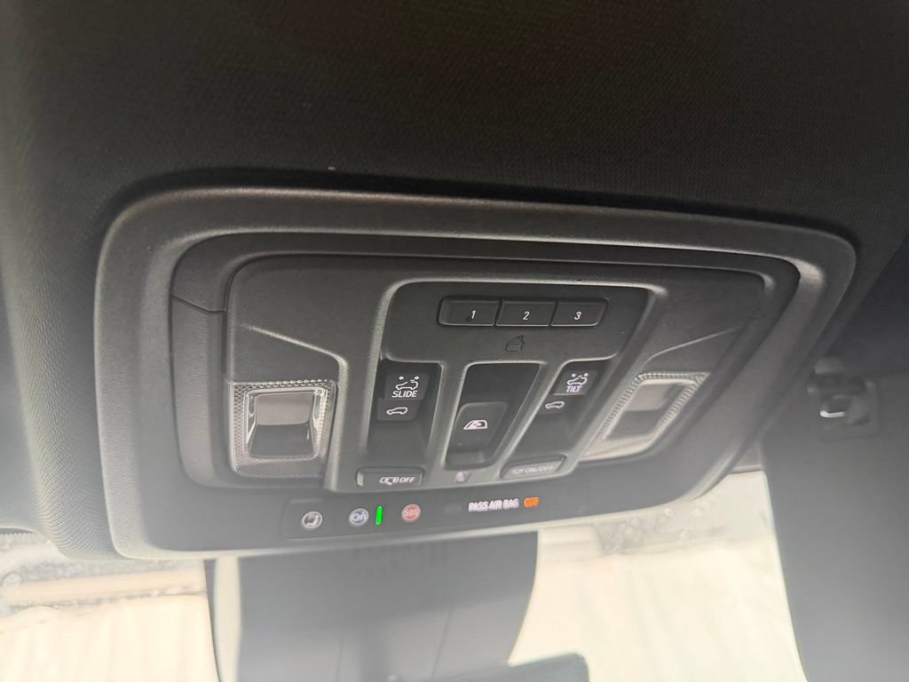 Used 2024 Summit White GMC AT4 image 22