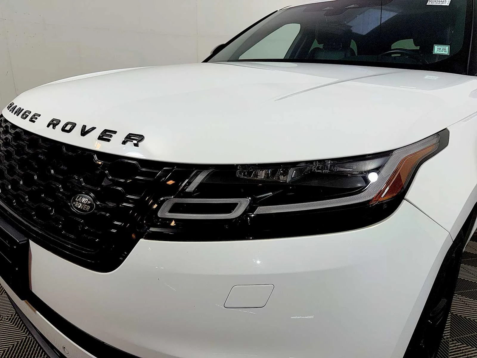 Used 2022  Land Rover S image 26