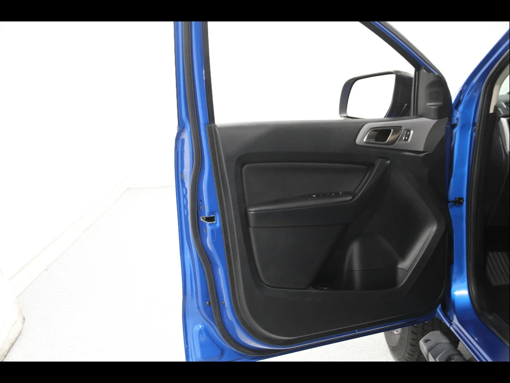 Certified Used 2023 Velocity Blue Ford XLT image 4
