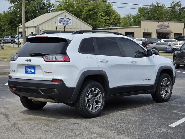 Used 2022 Bright White Clearcoat Jeep Trailhawk image 10